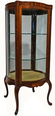 Antigua vitrina redondeada independiente de principios del siglo XX con paneles serpentinos Foto 1 de 3