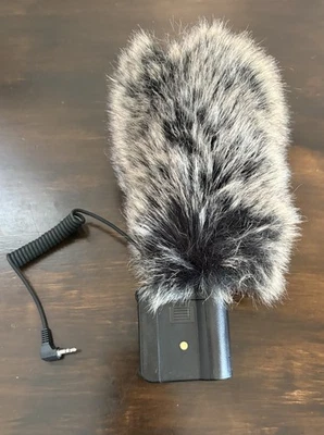 Rode VideoMic Directional Video Condenser Microphone with Wind Muff - Free Ship - Image 1 of 4