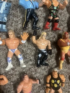 WWF WWE Konvolut 14 Hasbro HBK schwarz Vintage Special Action Figuren Lot Figuren - Bild 1 von 5