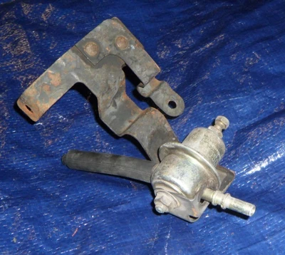 Ford Thunderbird 1983 1984 OEM 2.3 Turbo Boost controlador y soporte Mustang SVO Foto 1 de 4