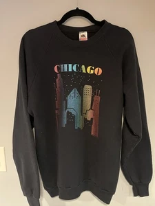 90s Fruit Of The Loom Chicago Size XL Skyline Crewneck Sweatshirt - Bild 1 von 3
