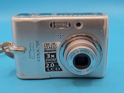 Nikon COOLPIX L10 5.0MP Digital Camera - Silver *TESTED*  - Image 1 of 4