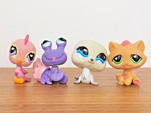 Littlest Pet Shop Authentic Set 552 553 554 555 Valentines Pets 2007 x4 - Picture 1 of 8