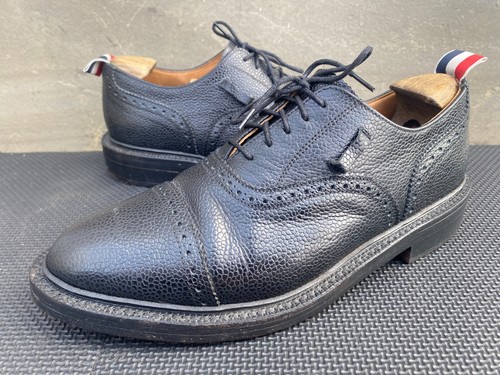 Scarpe eleganti brogue THOM BROWNE nere in grani di ciottoli taglia UK 7 US 8