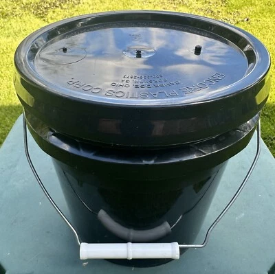 ENCORE Food Grade 1 Gallon Plastic Pail & Lid