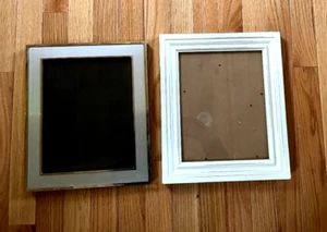 Lot of 2 - 8 x 10 picture frames 1 Shabby Chic whitewash wood, 1 silver metal - Picture 1 of 4