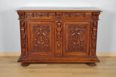 Buffet style Renaissance - Photo 1/4