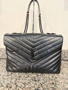 Bolso de Hombro Saint Laurent Loulou Negro Hardware Grande Cuero Negro SPB-TS 242 - Imagen 1 de 18
