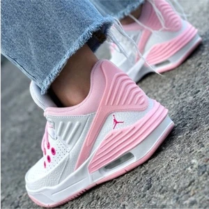 Nike Air Jordan Max Aura 5 GS Pink Basketball Shoes Size 5.5Y FD8789-116 - Picture 1 of 6