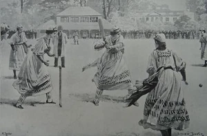 ENGLISH LADY CRICKERS by L. Davies 1910 Print from Cricket of Today & Yesterday - Bild 1 von 2
