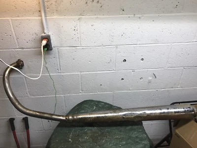 Silenciador de escape Yamaha Tx500 1973 OEM cortado Foto 1 de 4