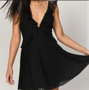NWT TOBI Woman’s Black Pleated Slip Dress Size Medium  - Picture 1 of 4