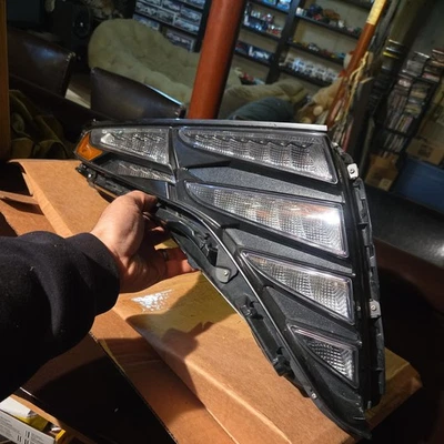 Faro derecho pasajero Hyundai Tucson 2022 2023 LED 92208-CW010 OEM Foto 1 de 4