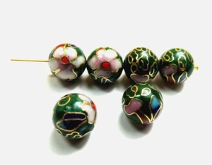 6 Stück ~ Vintage Cloisonne Perlen ~ grün & gold ~ 10 mm rund ~ EMAILLE - Bild 1 von 1