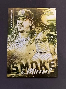 Mike Clevinger 2021 Topps Fire Smoke & Mirrors acuñado en oro Padres de San Diego - Imagen 1 de 2
