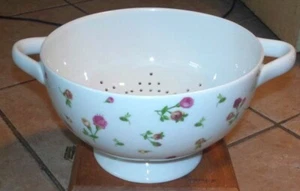 Vintage Royal Albert Country Rose Bud Colander Unused - Picture 1 of 4