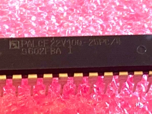 3pz AMD PALCE22V10Q-25PC/4 PDIP-24 RICAMBI ORIGINALI OEM - Foto 1 di 4