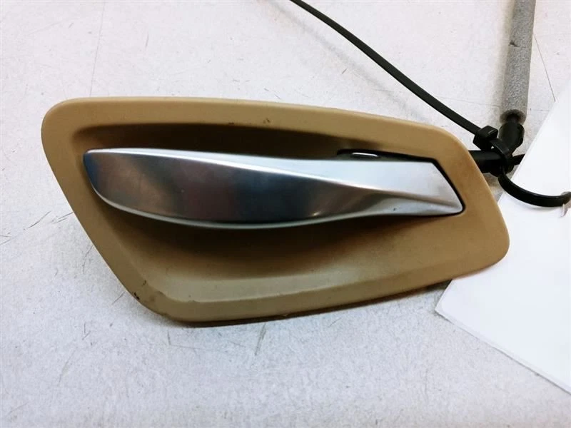 BMW 325xi 2006 conductor delantero izquierdo interior manija de puerta OEM usado  Foto 1 de 4