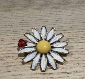 Weiss Vintage Pin Brooch Daisy Ladybug Flower Enamel Gold Tone Signed - Picture 1 of 8