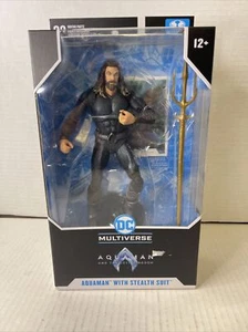 McFarlane Toys DC Multiversum Aquaman mit Stealth-Anzug 7 Zoll Actionfigur Neu - Bild 1 von 6