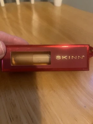 SKINN Cosmetics Divine Elixir Luminous Lip Oil GOLDEN w/ Manuka Honey + C  5mL - Image 1 of 4