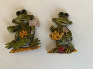Lot Of 2 Vintage Refrigerator FROG Magnets Gardening Frog - Picture 1 of 4