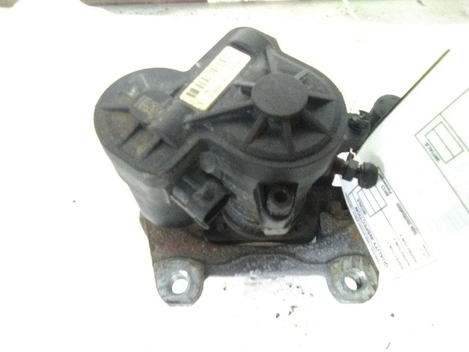 Pinza de conductor izquierda Lincoln Nautilus 19 rotores traseros sólidos  Foto 1 de 4