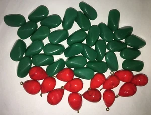 45 PCS ASSORTED GLASS BEADS Red and Green ROUND OVAL PEAR DROP Christmas VINTAGE - Picture 1 of 9