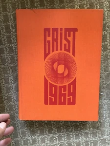 University of Rhode Island Yearbook 1969 Grist URI - Bild 1 von 2