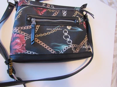Bolsa tiracolo DANA BUCHMAN estampa preta alça ajustável em excelente estado usado - Imagem 1 de 3