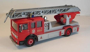 Corgi ca. 1/50 AEC Feuerwehr Leiterwagen Cardiff City Fire Service #8863 - Bild 1 von 2
