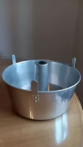Comet Aluminum Angel Food Bundt Cake Baking Pan 2 Pc Round 10" x 4 1/4” USA - Picture 1 of 12