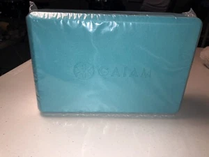 Bloque de Yoga Gaiam Espuma Antideslizante Azul Turquesa Nuevo y Sellado - Imagen 1 de 5