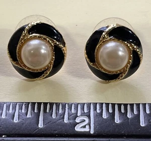 Dark Navy, Faux Pearl Knot Pierced Earrings. Pl1 - Picture 1 of 2