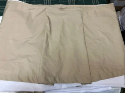 Falda Cama Doble Colección Martha Stewart Color Caqui Tostado Simple, ¡Limpia! Foto 1 de 4