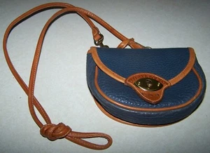 Vintage Dooney & Bourke USA 2 Tone Navy Camel AWL Mini Calvary Saddle Gürteltasche - Bild 1 von 14