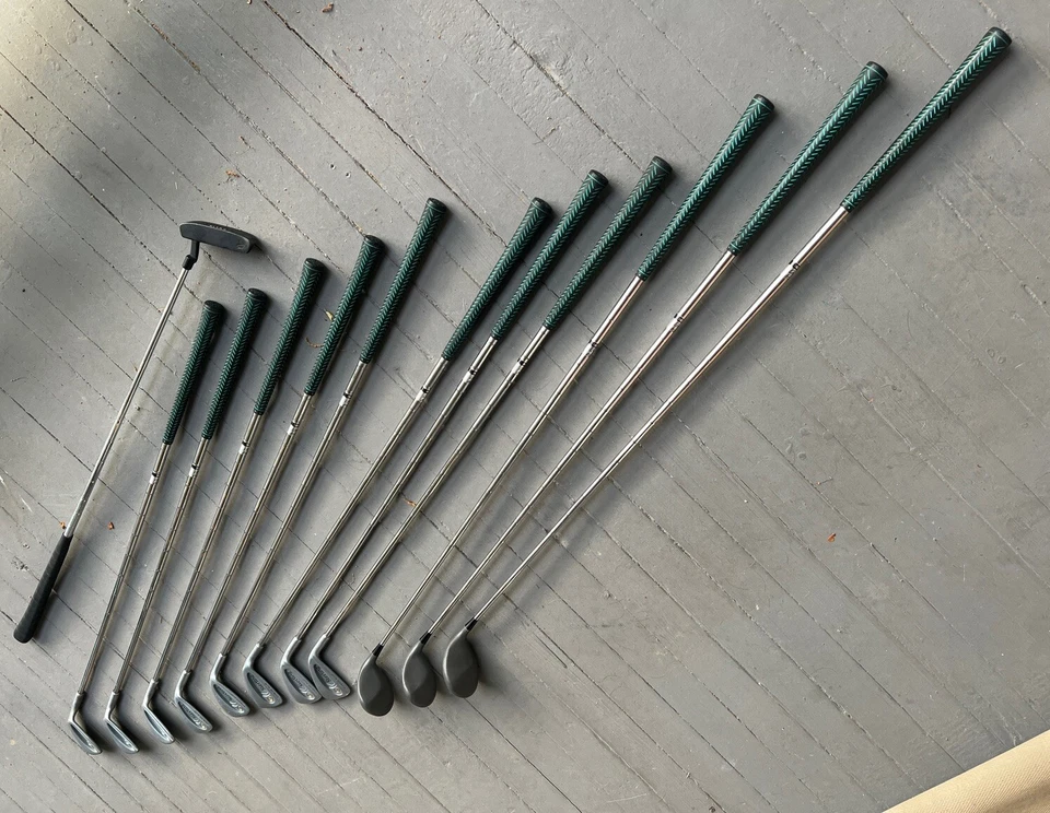 Juego de palos de golf Arnold Palmer Sterling 3-PW, driver, 3, 5 madera, putter diestro regular Foto 1 de 4