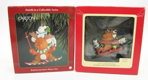 2 Carlton Karten Rodrick und Sam Weihnachtsschmuck datiert 1992 und 1995 EUC OB - Bild 1 von 2