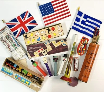 Винтажный ящик для мусора детские предметы игрушки игры карандаши подсвечники домино прихоть - Изображение 1 из 4