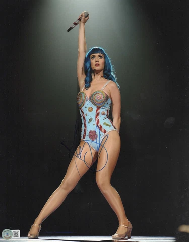 SEXY KATY PERRY SIGNED 11X14 PHOTO AUTHENTIC AUTOGRAPH BECKETT BAS Cover