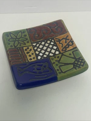 Pier One Vela Baratija Pedestal Plato Boho Cerámica Patchwork Cuadrado Fieltro Almohadillas Foto 1 de 4