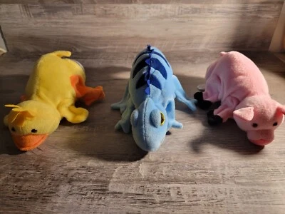 Caltoy Plush Hand Puppets Blue Lizard Salamander, Duck and Pig 9' Lot Of 3 - Image 1 of 4
