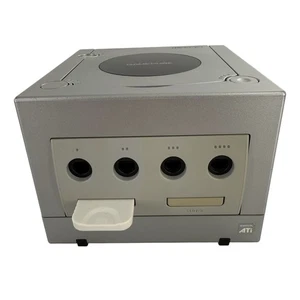 Consola Nintendo DOL-001 (EE. UU.) GameCube SOLO enciende NO probada - Imagen 1 de 10