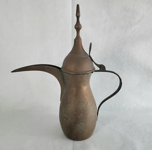 Cafetera de cobre Dallah hecha a mano de colección árabe islámica Oriente Medio rara - Imagen 1 de 7