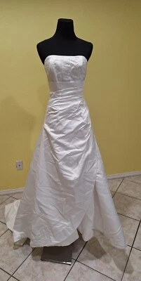 Michaelangelo David's Bridal Wedding Dress, Strapless Size 8, White - Image 1 of 4