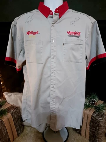 Hendrick Motorsports Team Issued Large Shirt Labonte Dorton Autographed NASCAR Cover
