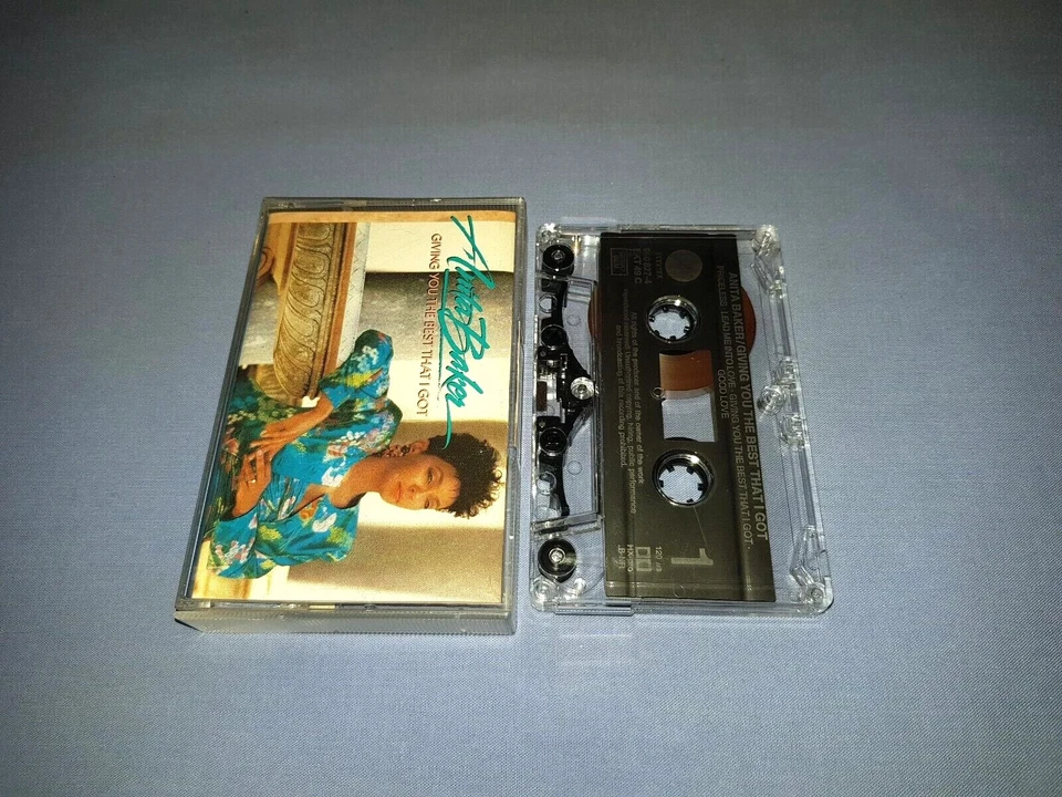 ANITA BAKER GIVING YOU THE BEST THAT I GOT CASSETTE TAPE ALBUM - Image 1 of 2