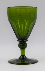 Steuben grünes Weinglas graviert mit einem Wappen mit Drachen, um 1910 - Bild 1 von 5