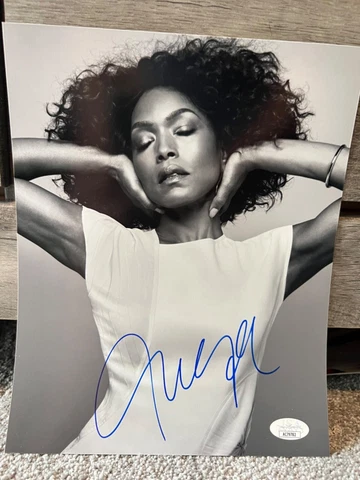 Angela Bassett signed JSA COA 8x10 Disney Black Panther 2 Tina Turner psa bas Cover