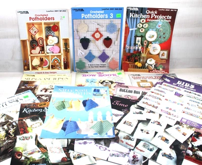 Lot of 15  Pattern Book Leaflets Leisure Arts Vintage Pot Holders, Towels, Bibs - Image 1 of 4